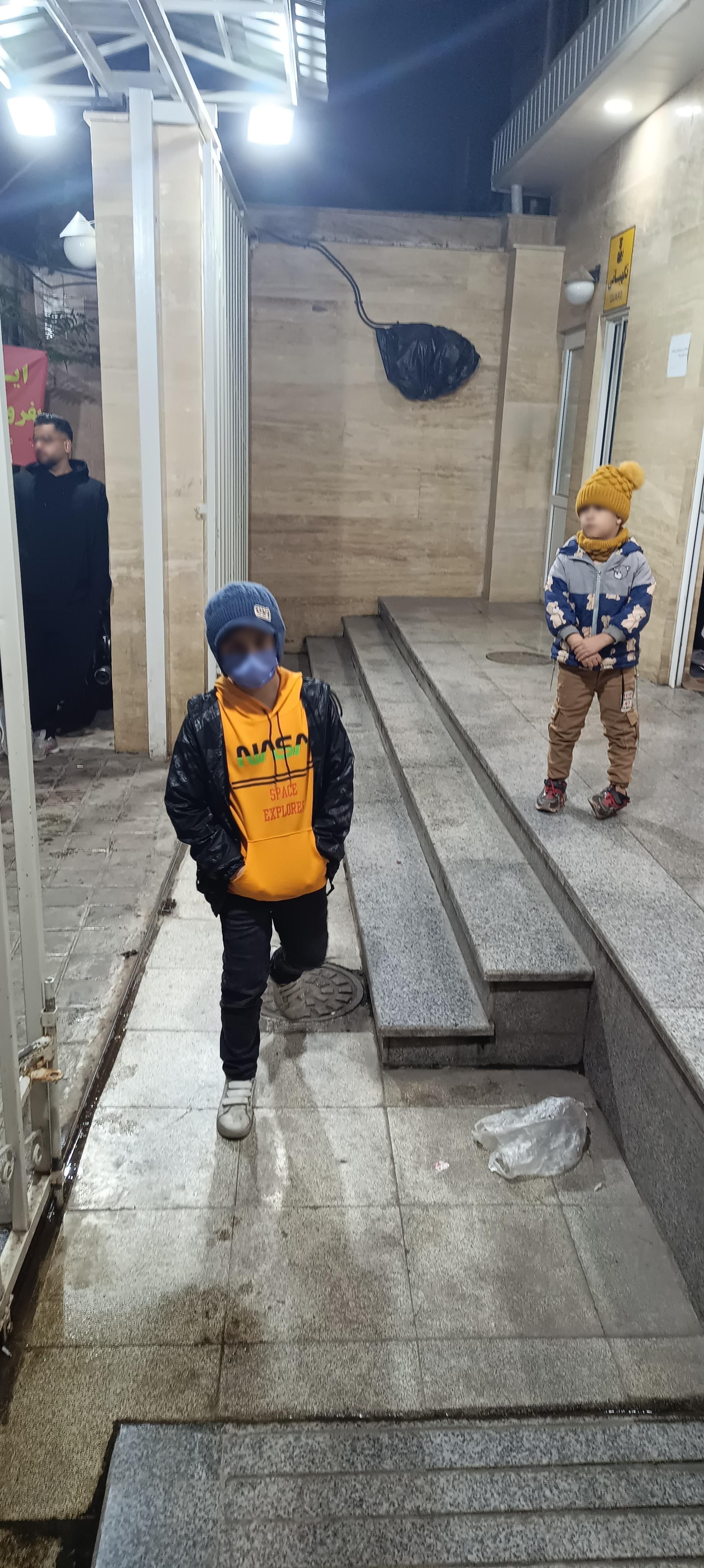 عکس دستشویی عمومی