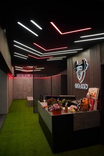 عکس باشگاه بدنسازی فیت لند