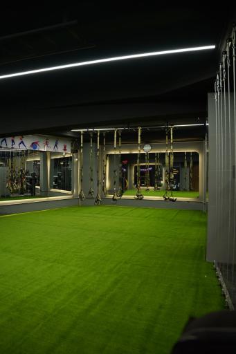 عکس باشگاه بدنسازی فیت لند