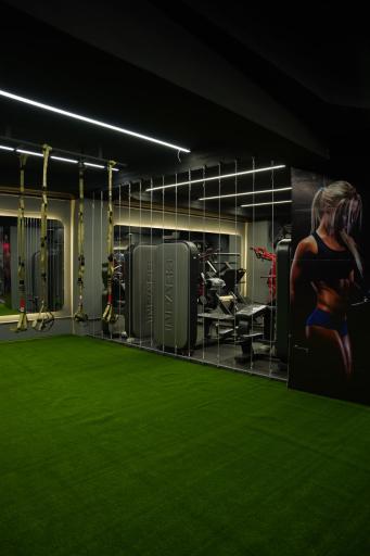 عکس باشگاه بدنسازی فیت لند