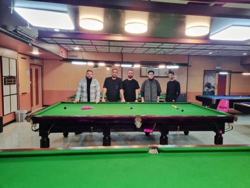 عکس بیلیارد لانگ شات