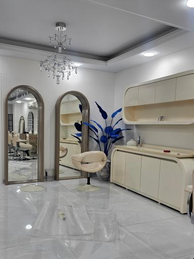 سالن زیبایی مِی