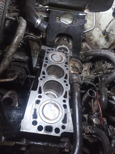 عکس مکانیکی خودرو آریا