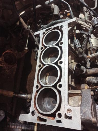 عکس مکانیکی خودرو آریا