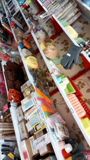 عکس لوازم قنادی و تم تولد زرین