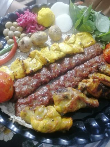 عکس باغ رستوران میچکا