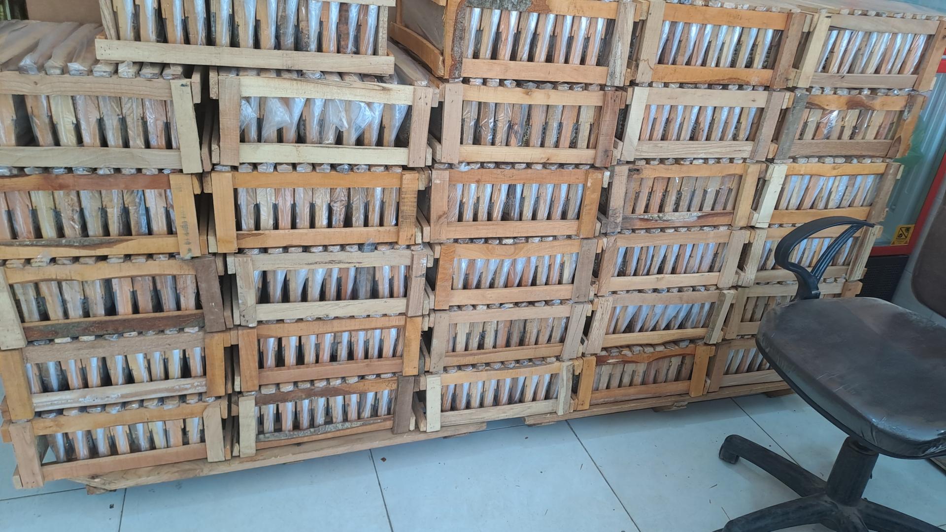 عکس فروشگاه رویال عسل