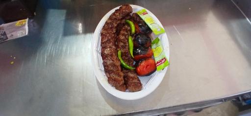 عکس غذاخوری یاس