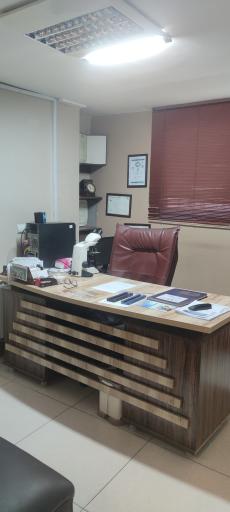 عکس آزمایشگاه آتیه