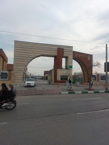 عکس زائر سرای رضوی