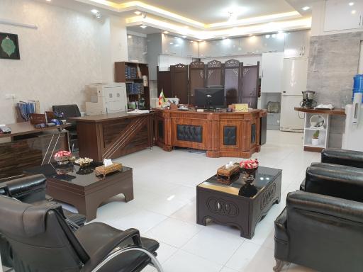 عکس دفتر اسناد رسمی ۴٨٣ خمینی شهر 
