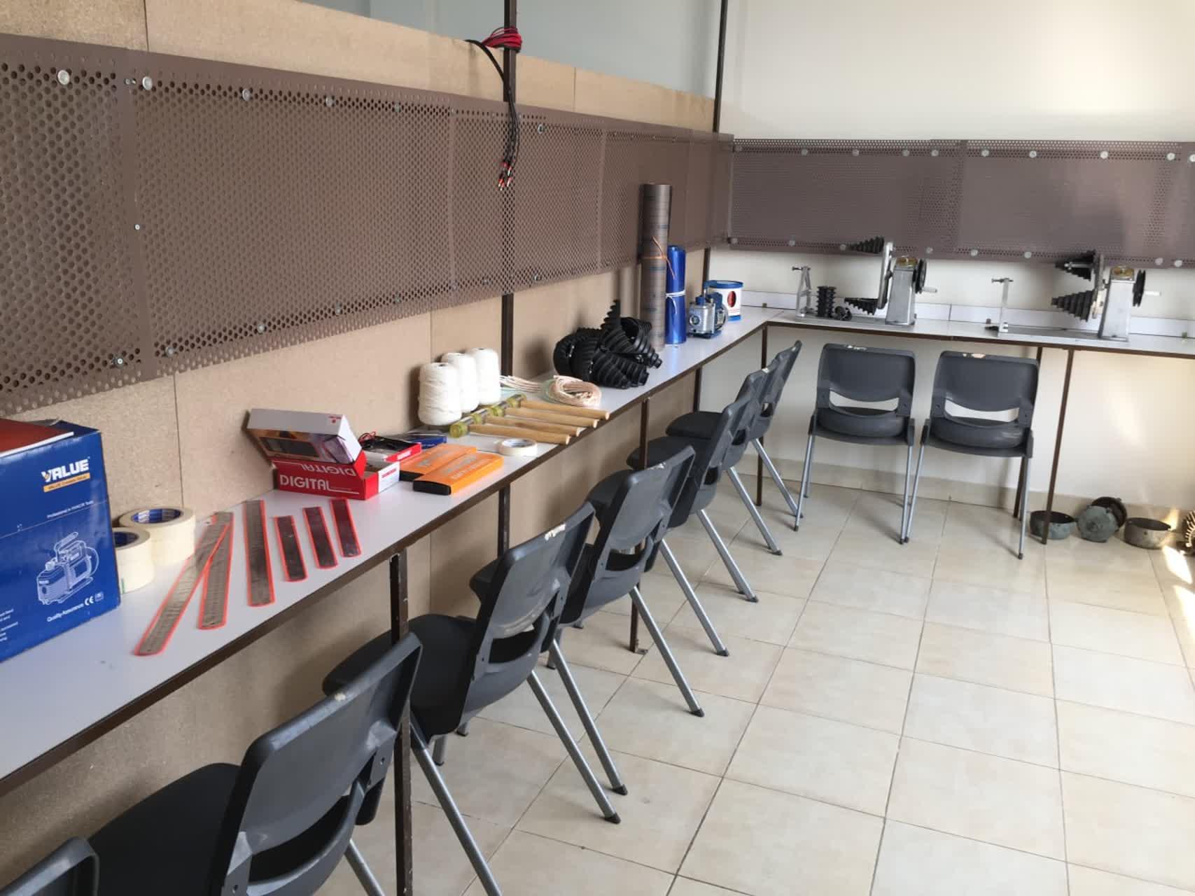 عکس آموزشگاه فنی حرفه ای رایان صنعت