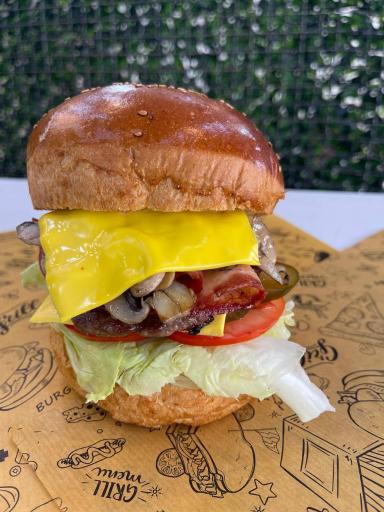 عکس فست فود پسرخوب