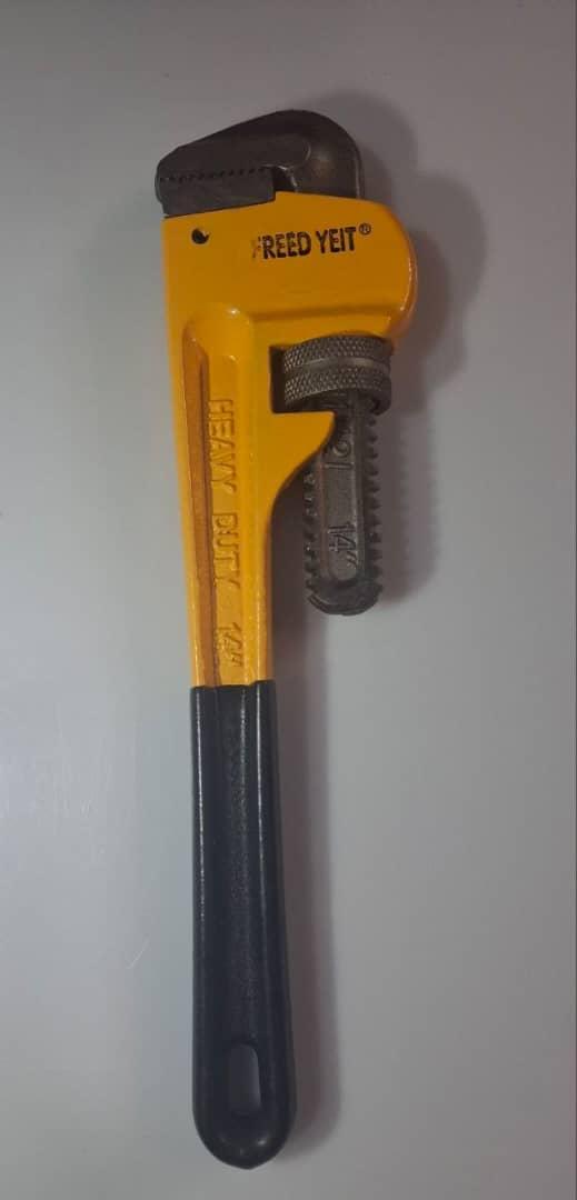 عکس بورس رنگ ابزار علی رعیتی