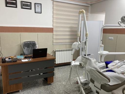 خانه دندانپرشکی دکتر امیررضا شفیعی و دکتر نادیا طاهری