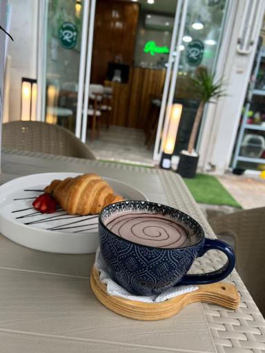 عکس کافه رستوران روکولا