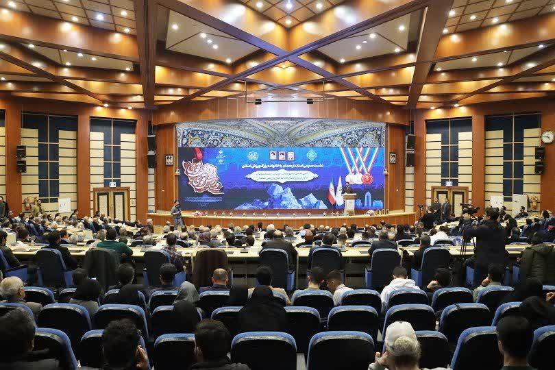 عکس سالن همایش و اجتماعات شهدای استانداری همدان