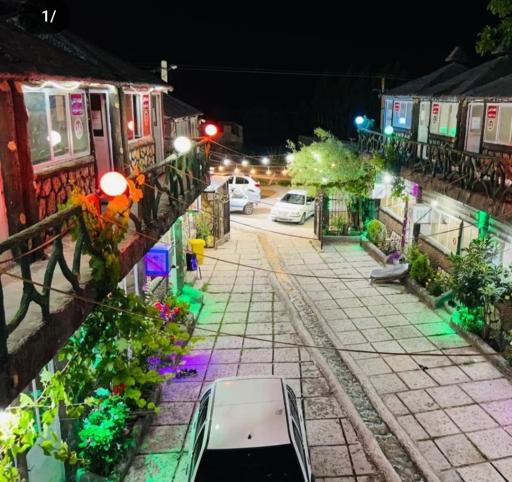 عکس باغ و رستوران سنتی پرنیان