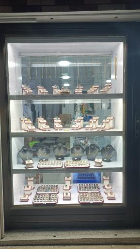 عکس گالری بدلیجات و نقره ایلیا