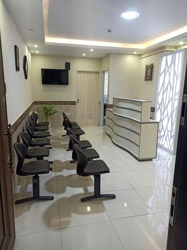 عکس مطب دکتر معینی متخصص طب فیزیکی