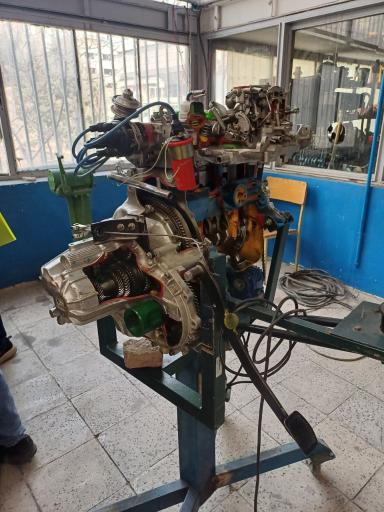 عکس هنرستان پسرانه آزادی