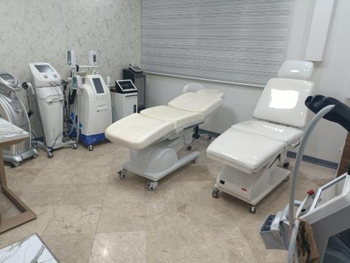 عکس کلینیک پوست و مو و لیزر دکتر مهدی سبکتکین