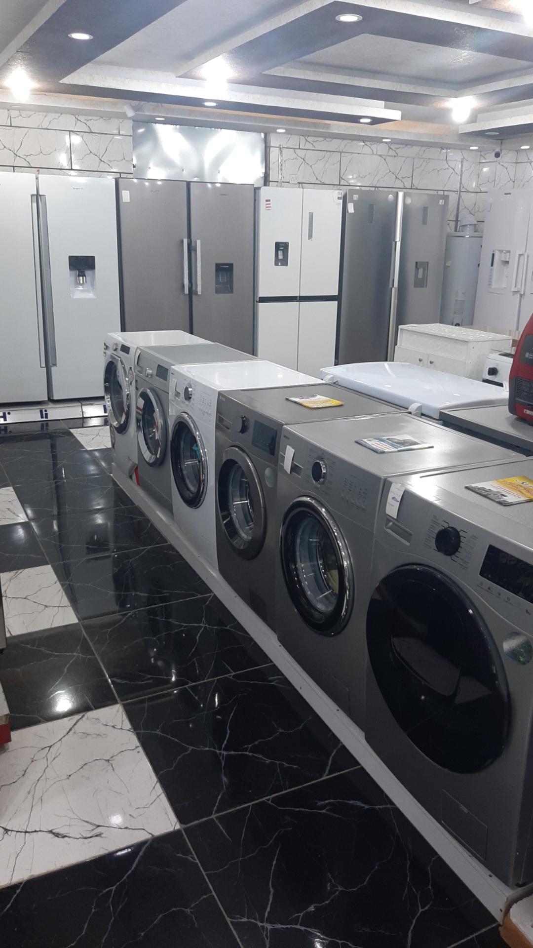 عکس فروشگاه رنگارنگ 