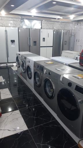 عکس فروشگاه رنگارنگ 