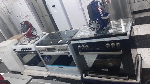 عکس فروشگاه رنگارنگ 