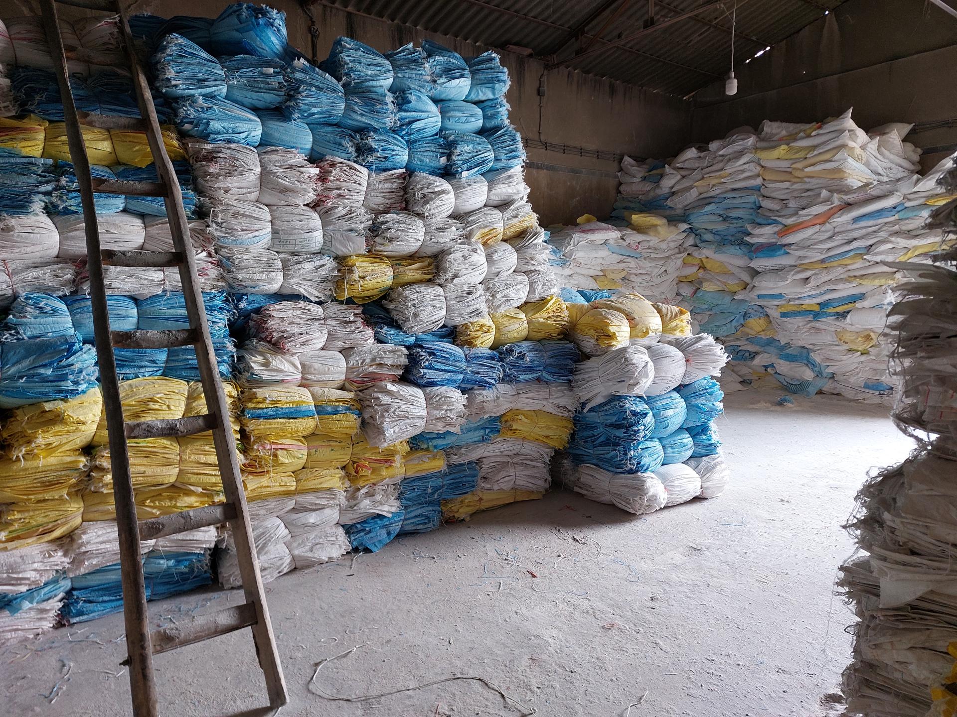 عکس گونی فروشی کیمیا الیاف