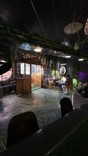 عکس کافه ماه