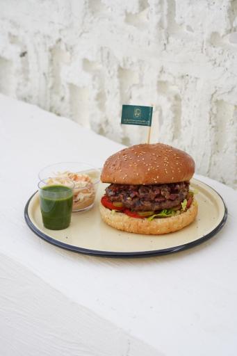 عکس ساندویچ و برگر تخصصی البادیه