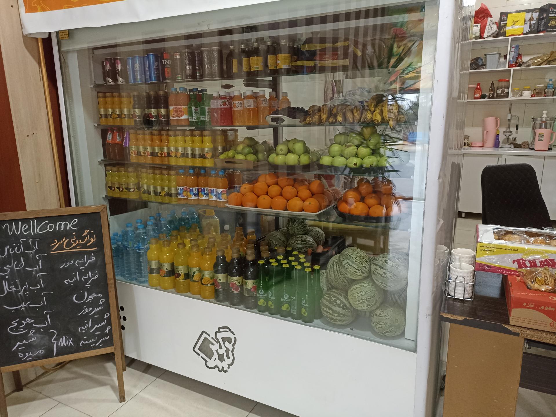 عکس کافی شاپ بلوط