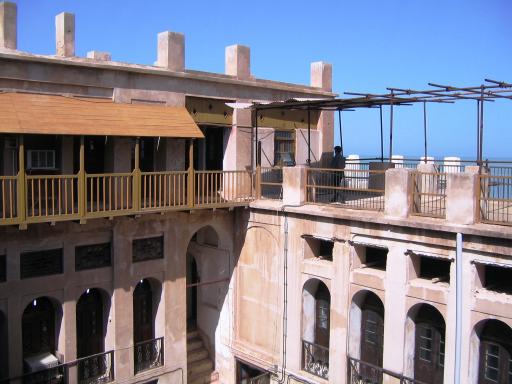 عکس عمارت گلشن