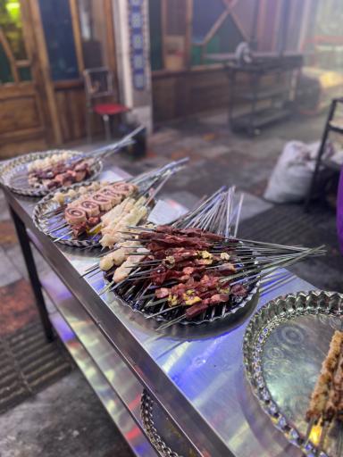 عکس عمارت مجلل شبهای تهران