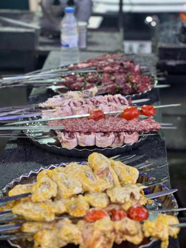 عکس عمارت مجلل شبهای تهران