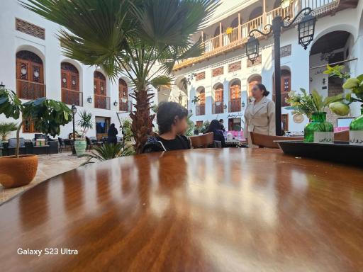 عکس عمارت گلشن