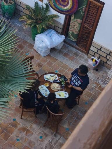 عکس عمارت گلشن