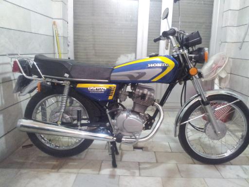 عکس تعمیرگاه موتورسیکلت مرتضی