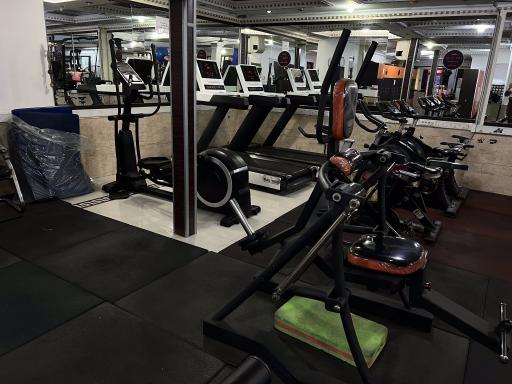 عکس باشگاه ورزشی روشان شعبه ۲ (بانوان)