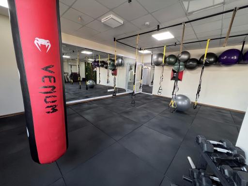 عکس باشگاه ورزشی روشان شعبه ۲ (بانوان)