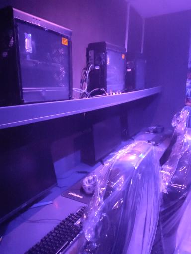 عکس مرکز بازی های رایانه ای بلک