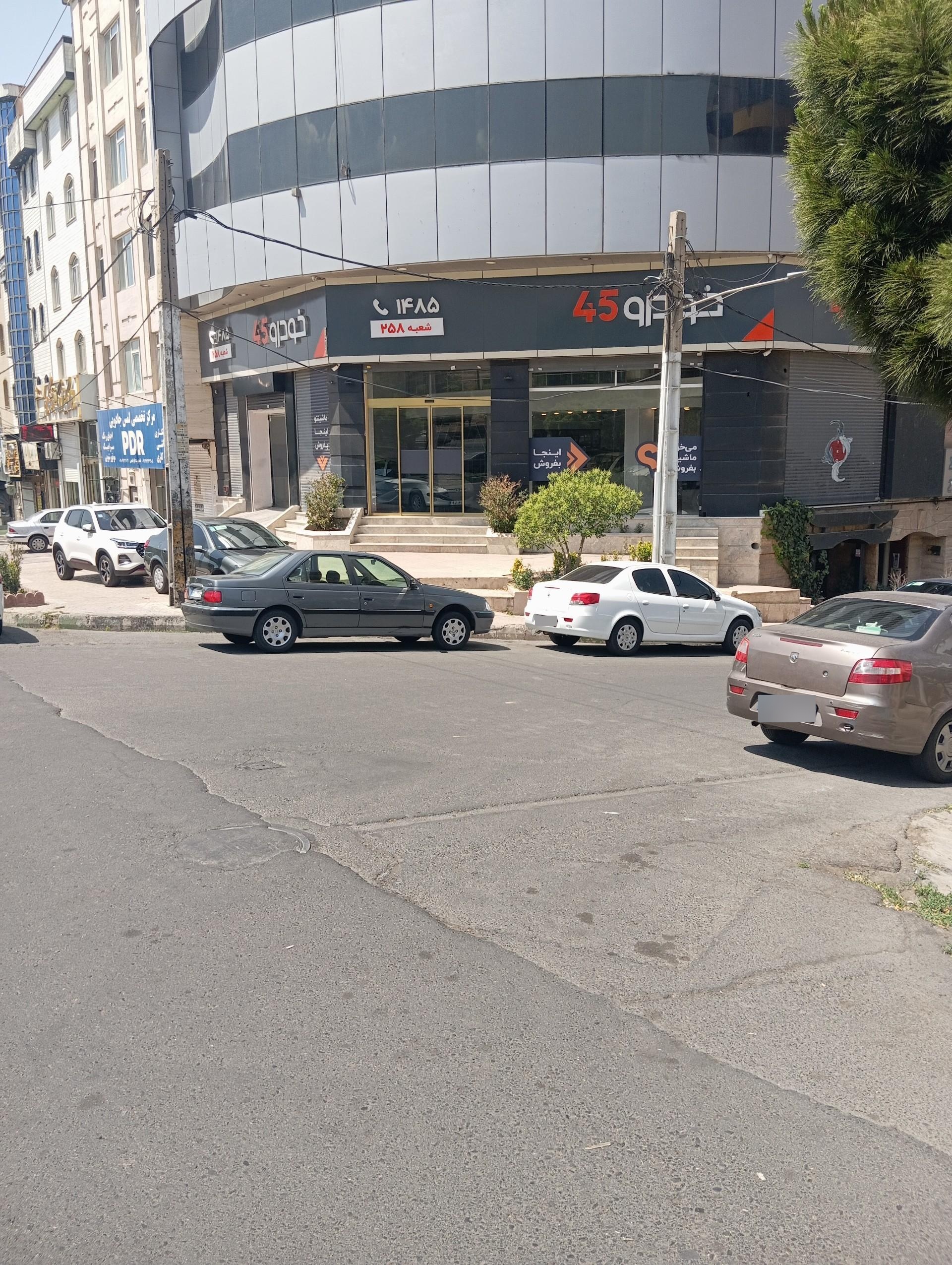 عکس خودرو ۴۵ (شعبه عظیمیه)