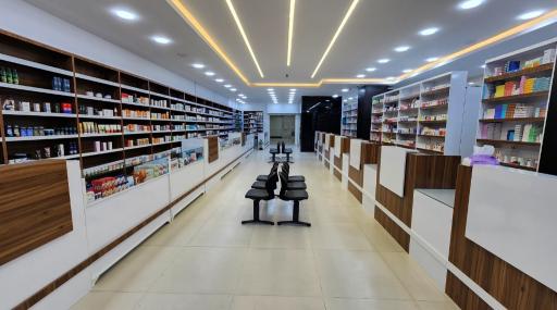 عکس داروخانه دکتر شهدی نژاد-دکتر اثیمی