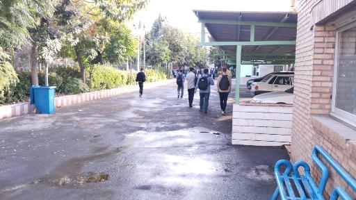 عکس دبیرستان نمونه دکتر حسابی