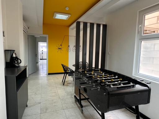 عکس کارا تجارت فناوری آژند