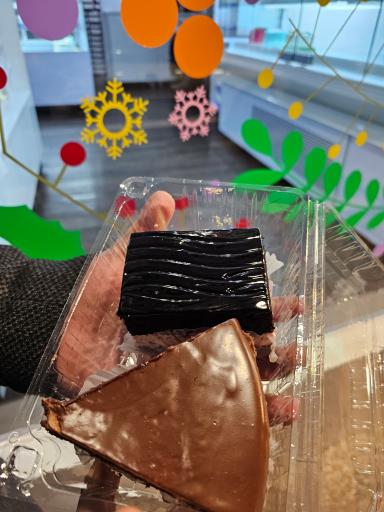 عکس قنادی سینامون