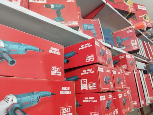 عکس ابزار آلات و رنگ فروشی قشلاقی 