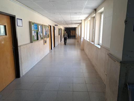 عکس دانشکده اقتصاد و علوم اجتماعی