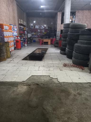 عکس آپاراتی و تعویض روغنی ماشین سنگین بلوچستان